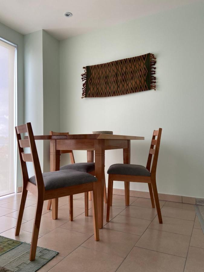 Jade, Moderno Y Centrico Apartment